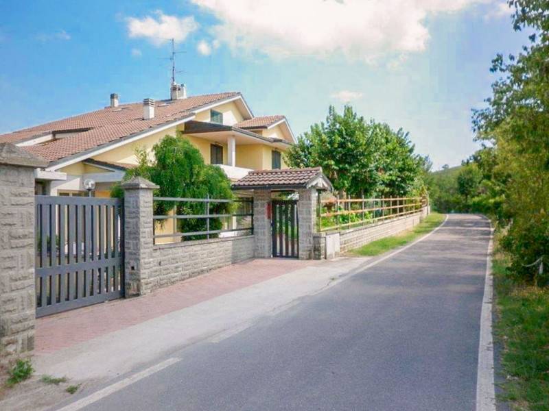 casa indipendente in vendita a Monte San Pietro in zona Calderino