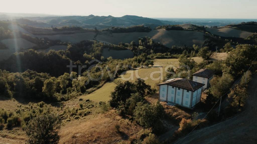 casa indipendente in vendita a Monte San Pietro in zona Calderino