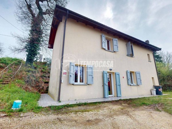 casa indipendente in vendita a Monte San Pietro in zona Monte San Giovanni