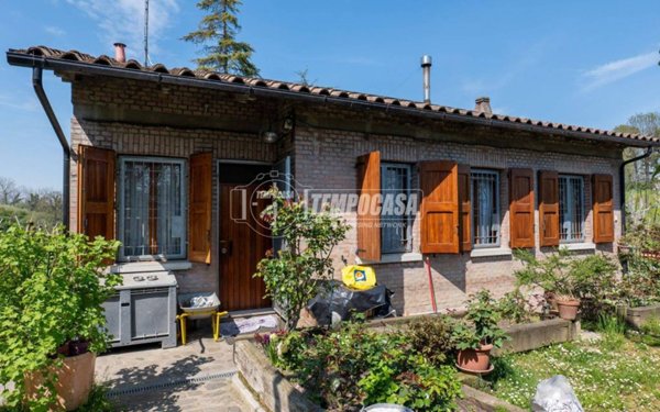 casa indipendente in vendita a Monte San Pietro in zona Loghetto