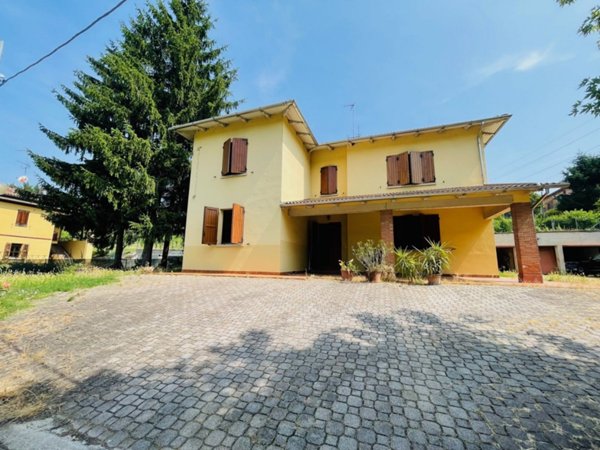 casa indipendente in vendita a Monte San Pietro in zona Oca