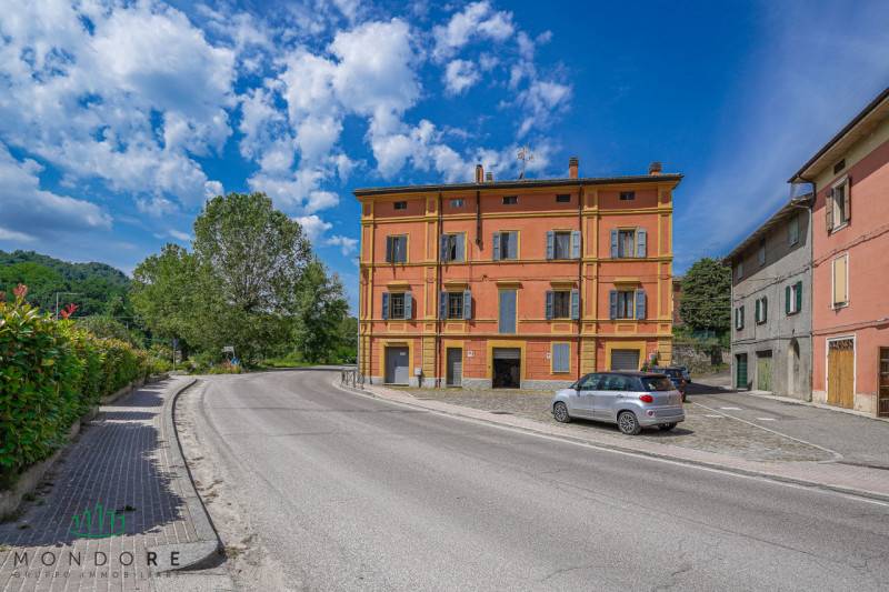 appartamento in vendita a Monte San Pietro in zona Monte San Giovanni