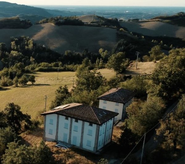 casale in vendita a Monte San Pietro in zona Calderino