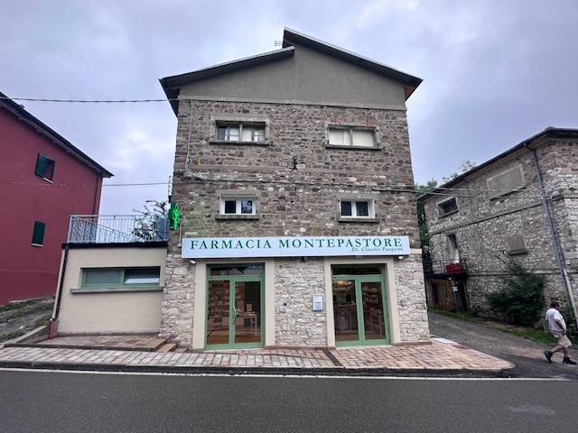 casa indipendente in vendita a Monte San Pietro in zona Montepastore