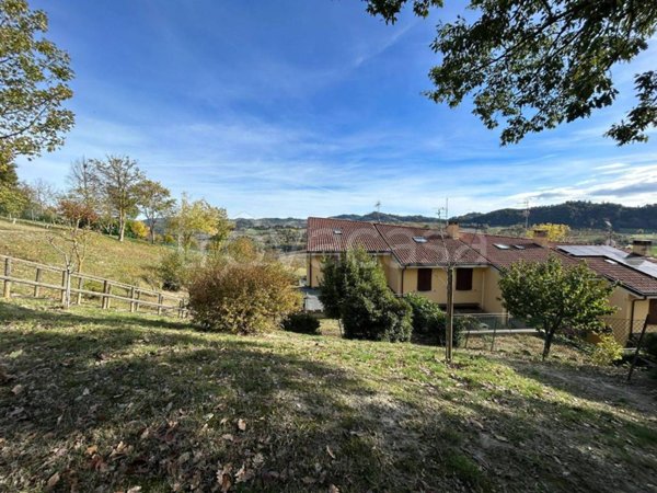 casa indipendente in vendita a Monte San Pietro in zona Calderino