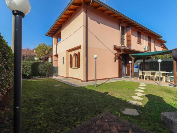 casa indipendente in vendita a Monte San Pietro in zona Calderino