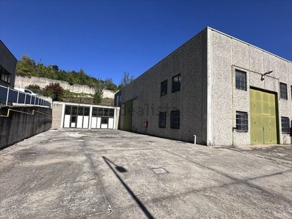 locale di sgombero in vendita a Monte San Pietro in zona Calderino