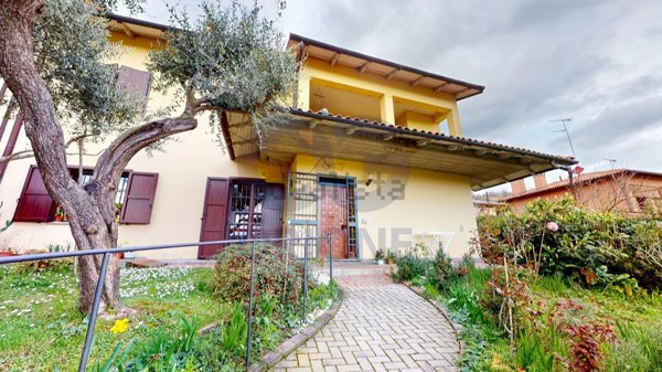 casa indipendente in vendita a Monte San Pietro in zona Monte San Giovanni