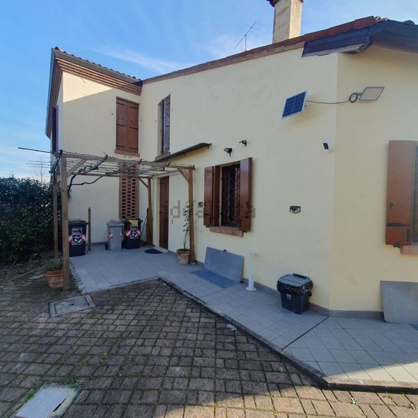 casa indipendente in vendita a Monte San Pietro