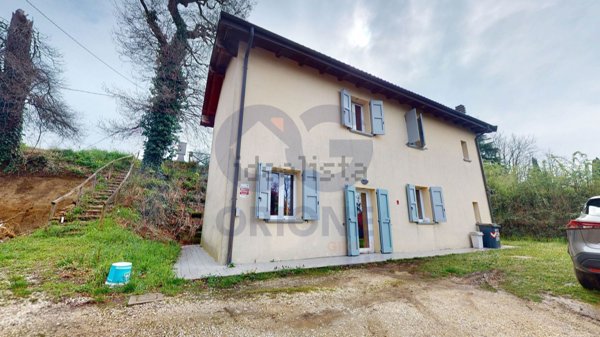 casa indipendente in vendita a Monte San Pietro in zona Monte San Giovanni