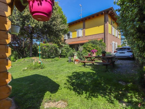 casa indipendente in vendita a Monte San Pietro in zona Calderino