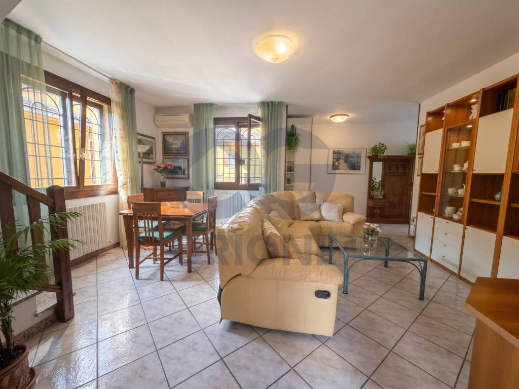 casa indipendente in vendita a Monte San Pietro in zona Calderino