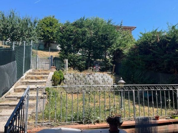 appartamento in vendita a Monte San Pietro in zona Montepastore