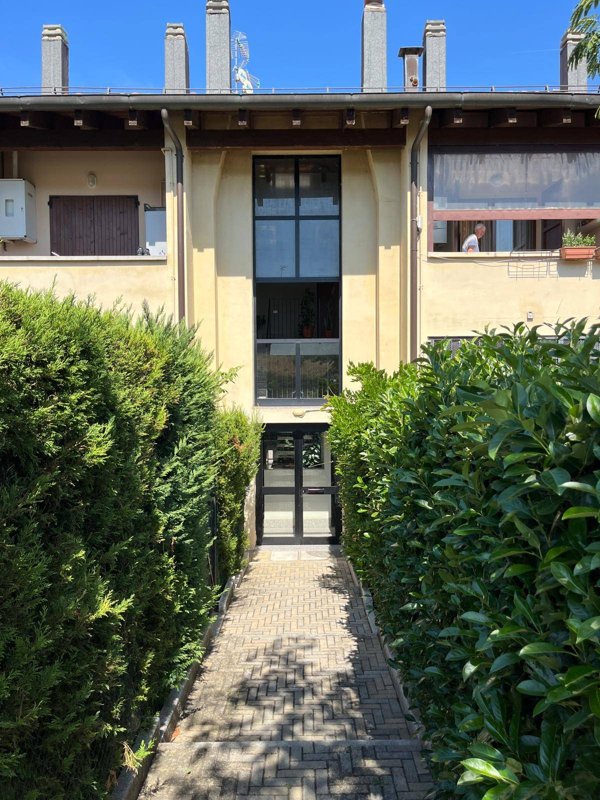 appartamento in vendita a Monte San Pietro in zona Montepastore