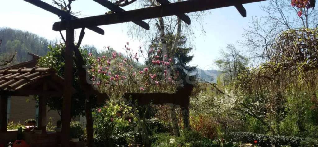 casa indipendente in vendita a Monte San Pietro in zona Monte San Giovanni