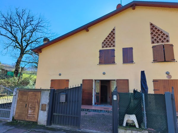 casa indipendente in vendita a Monzuno