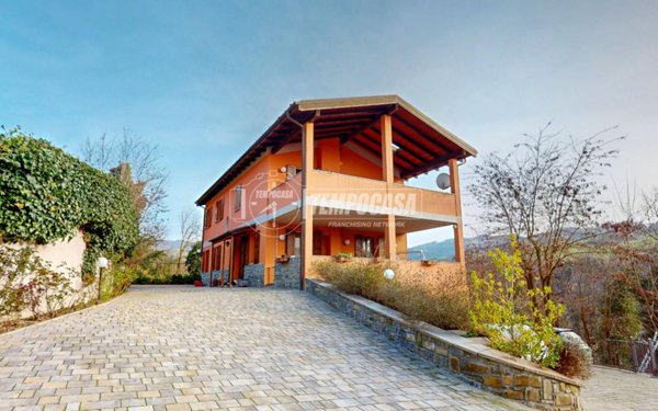 casa indipendente in vendita a Monzuno in zona Rioveggio