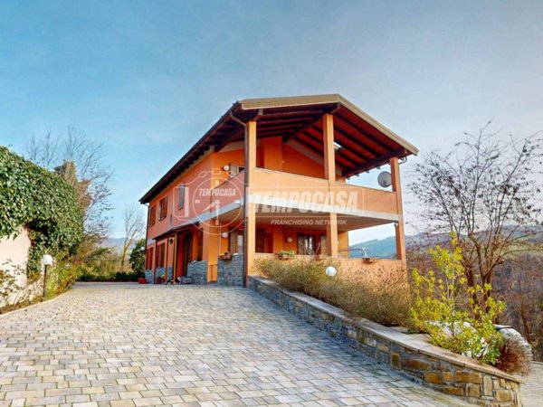 casa indipendente in vendita a Monzuno in zona Rioveggio