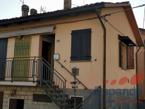 casale in vendita a Monzuno