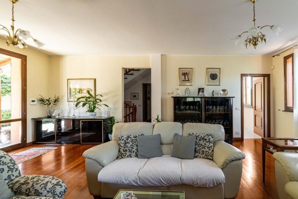 casa indipendente in vendita a Monzuno in zona Rioveggio