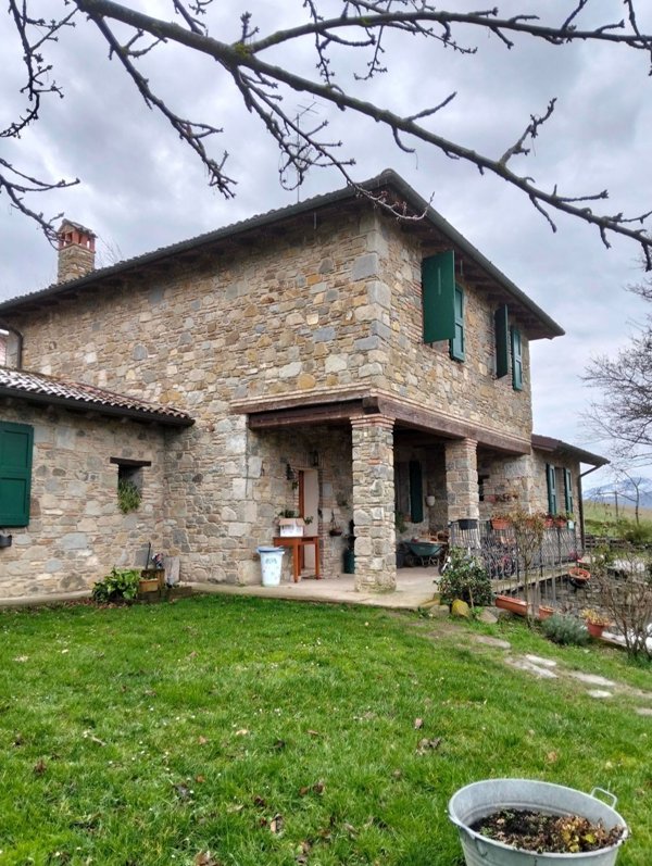 casa indipendente in vendita a Monzuno in zona Rioveggio