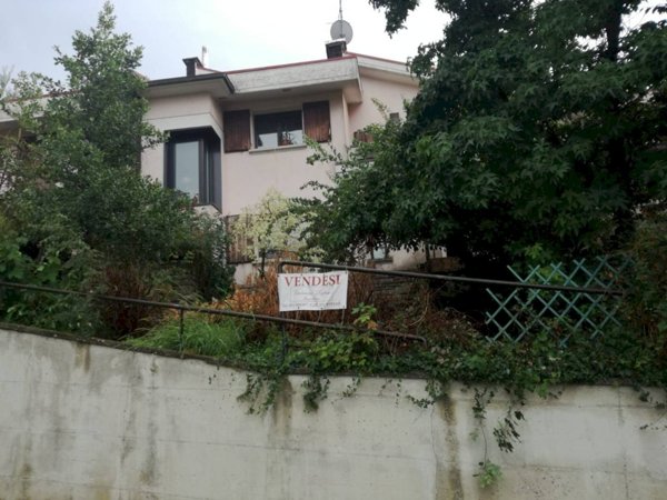 casa indipendente in vendita a Monzuno