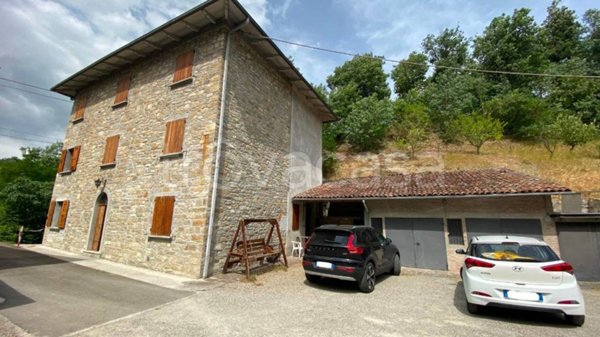 casa indipendente in vendita a Monzuno in zona Rioveggio