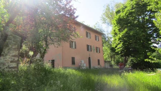 casa indipendente in vendita a Monzuno in zona Rioveggio