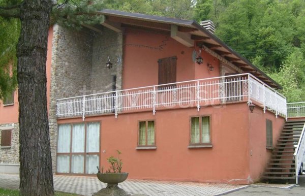 casa indipendente in vendita a Monzuno in zona Rioveggio