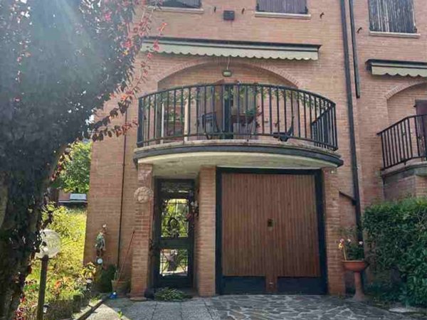 casa indipendente in vendita a Monzuno in zona Rioveggio