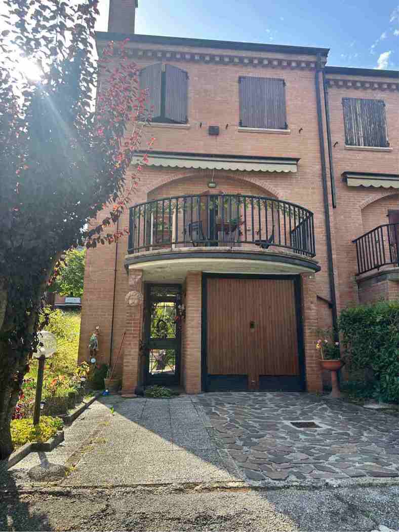 casa indipendente in vendita a Monzuno in zona Rioveggio