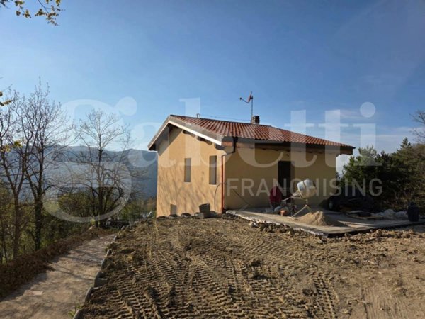 casa indipendente in vendita a Monzuno