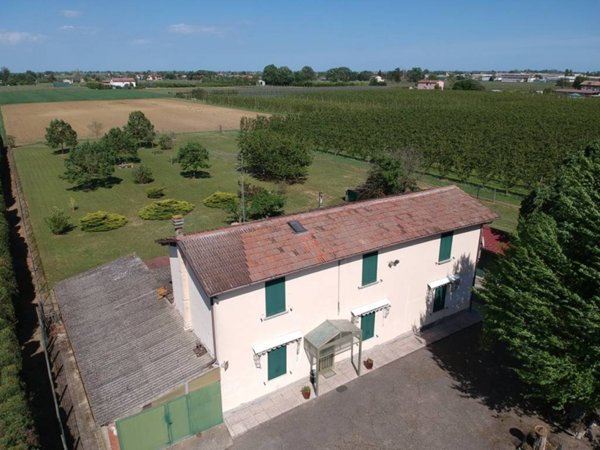 casa indipendente in vendita a Mordano in zona Bubano