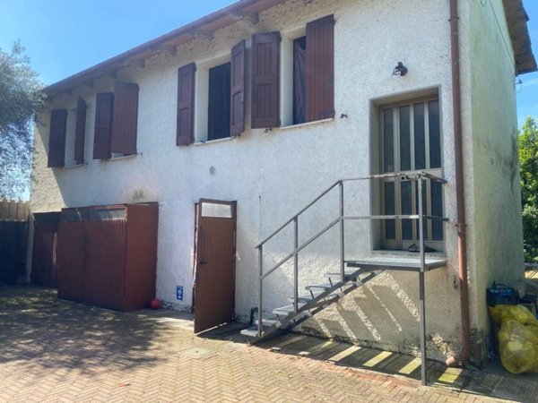 casa indipendente in vendita a Mordano