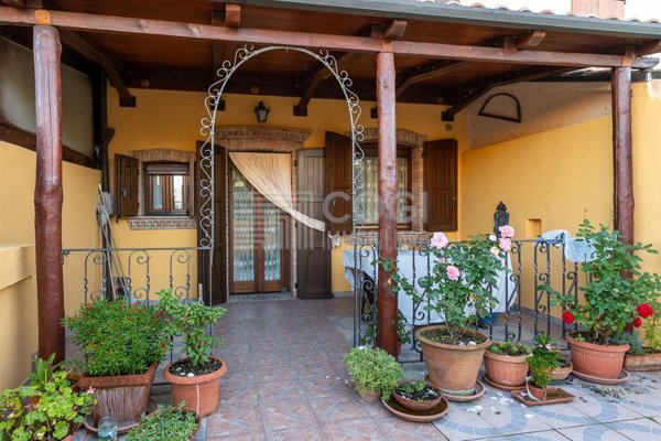 casa indipendente in vendita a Mordano