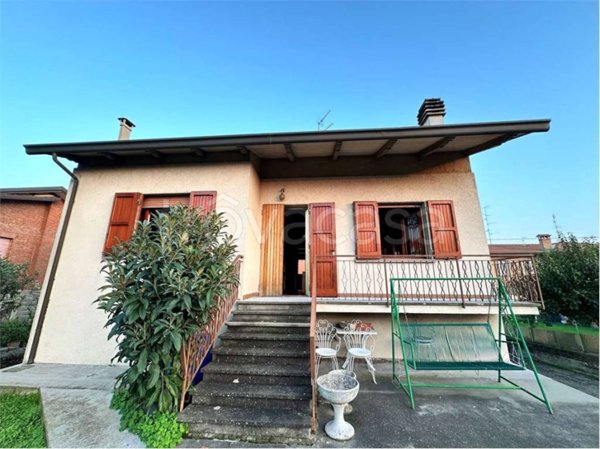 casa indipendente in vendita a Mordano in zona Bubano