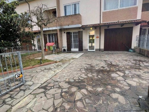 casa indipendente in vendita a Mordano