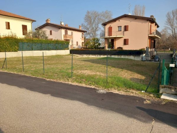 casa indipendente in vendita a Mordano in zona Bubano