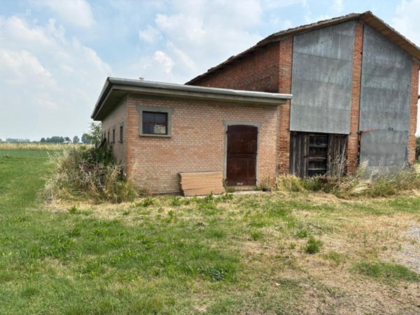 casale in vendita a Mordano