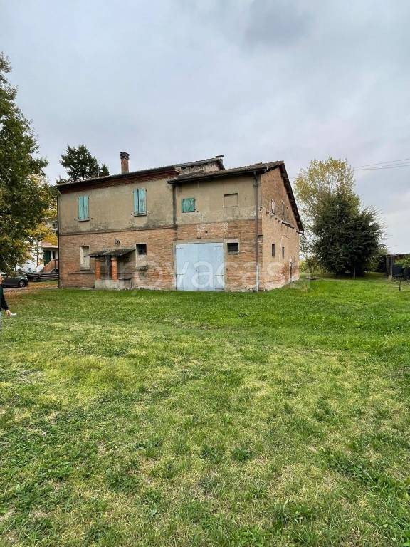 casa indipendente in vendita a Mordano in zona Bubano