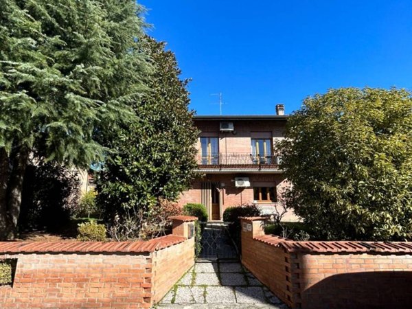 casa indipendente in vendita a Mordano in zona Bubano