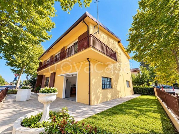 casa indipendente in vendita a Mordano in zona Bubano