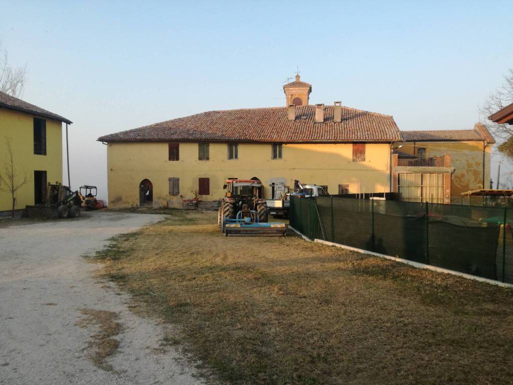 casa indipendente in vendita ad Ozzano dell'Emilia in zona Sant'Andrea