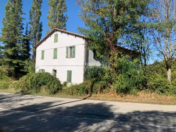 casa indipendente in vendita ad Ozzano dell'Emilia in zona Settefonti