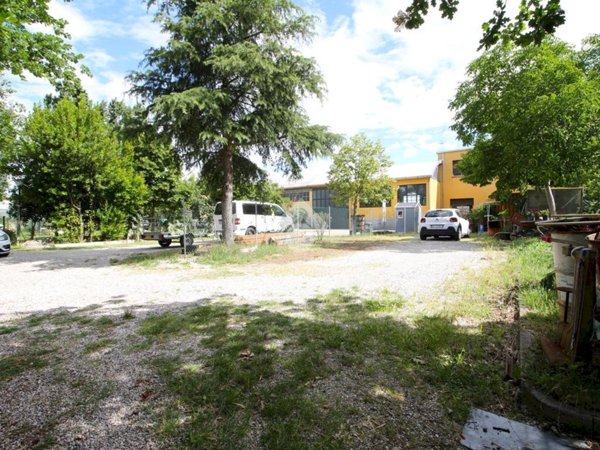 multivano in vendita ad Ozzano dell'Emilia in zona Tolara
