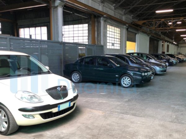 locale commerciale in vendita ad Ozzano dell'Emilia
