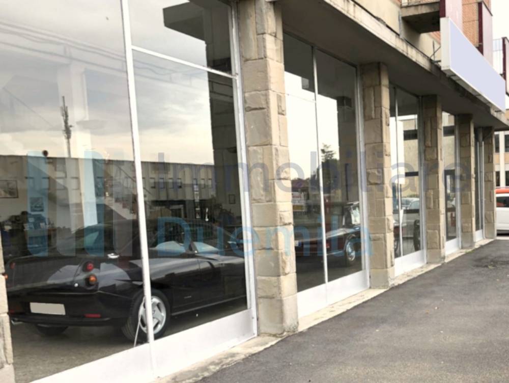negozio in vendita ad Ozzano dell'Emilia