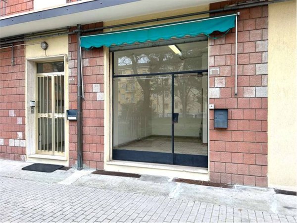 negozio in vendita ad Ozzano dell'Emilia