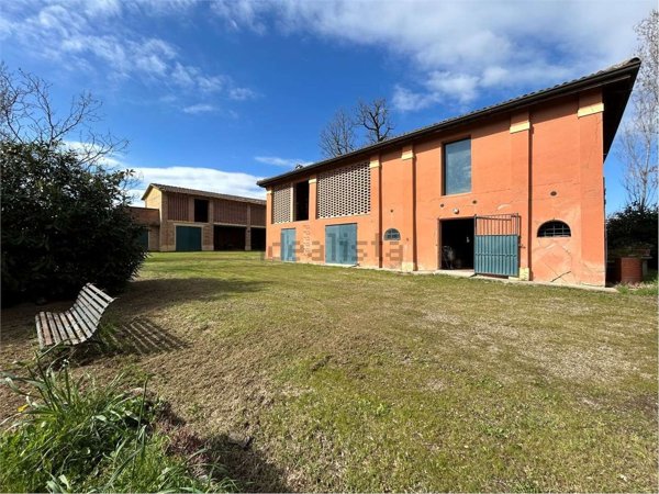 locale di sgombero in vendita ad Ozzano dell'Emilia