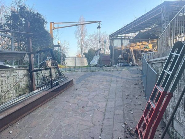 locale di sgombero in vendita ad Ozzano dell'Emilia in zona Tolara